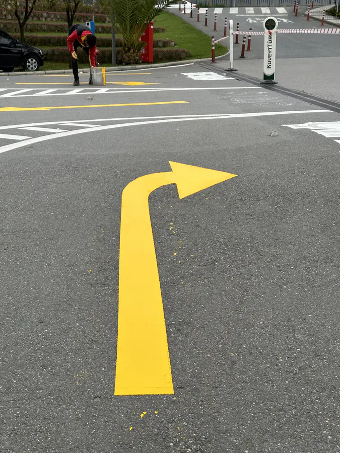 Tek Komponentli Yol Çizgi Boyası Uygulaması