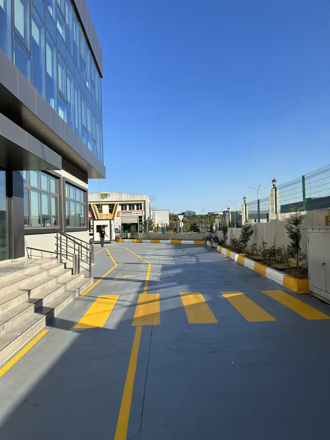 Açık Otopark Güvenlik Çizgileri