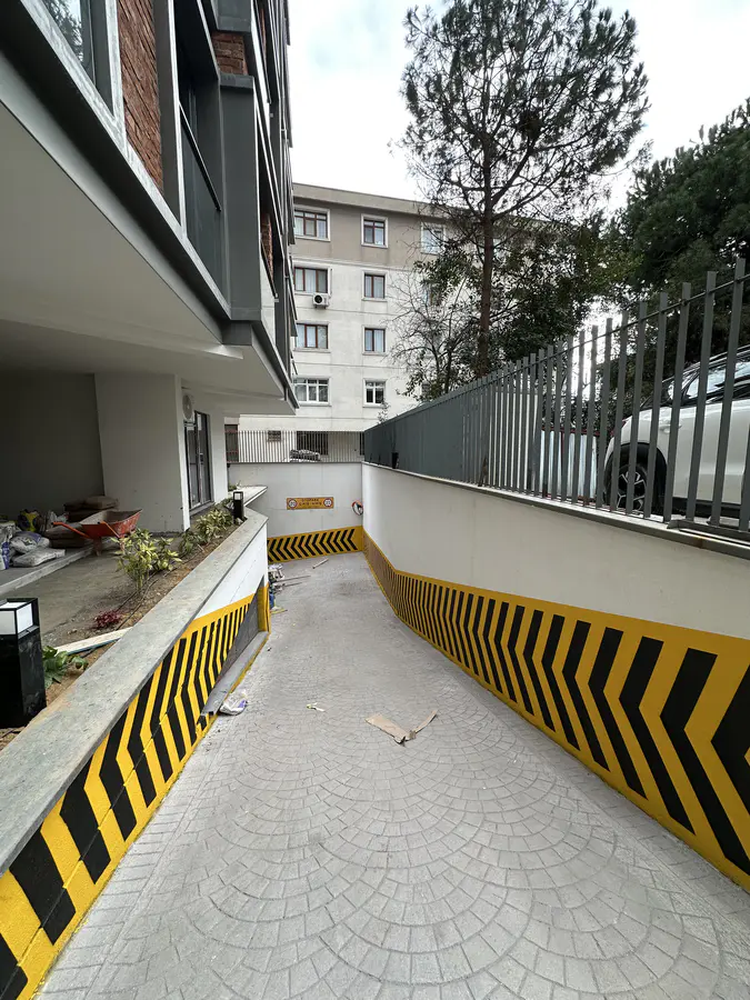 Kolon Çevresi Uyarı Çizgileri