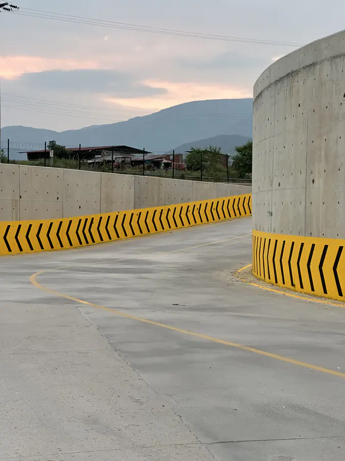 Kolon Çevresi Uyarı Çizgileri