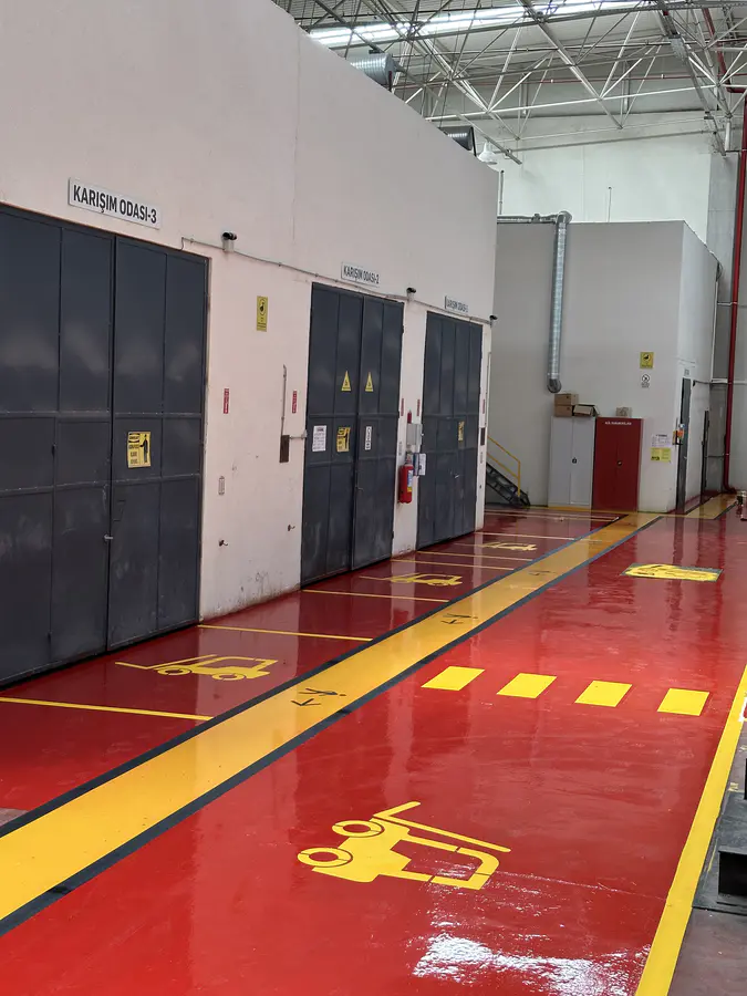Fabrikalarda Epoksi Yol Çizgisi ve İSG Zemin İşaretleme