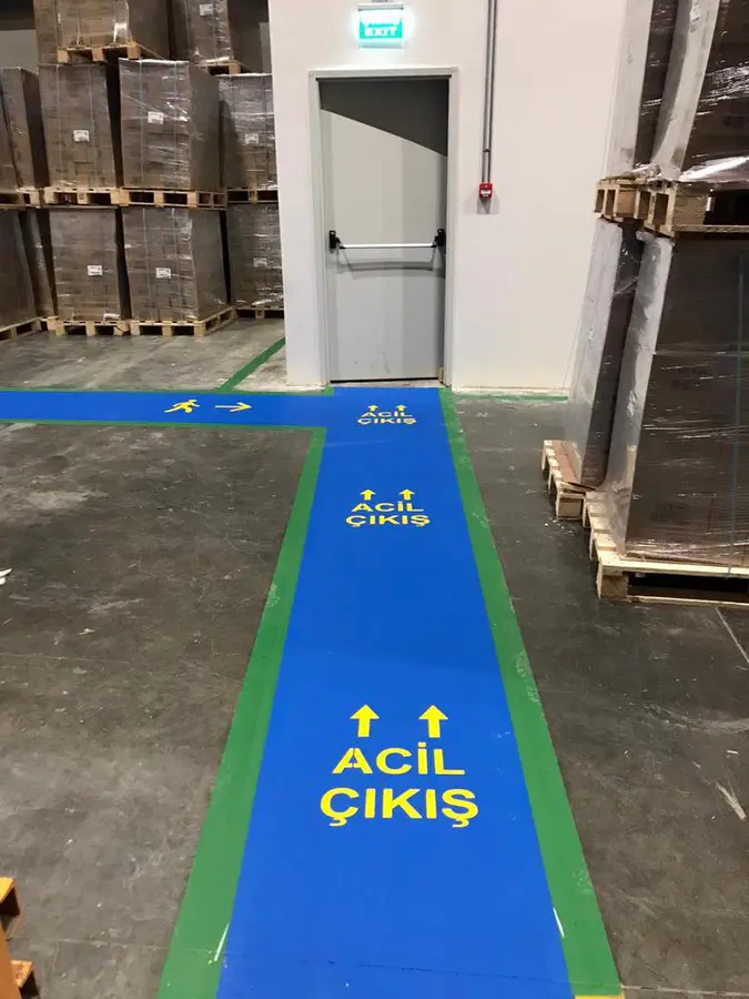 Acil Çıkış Yolu Çizgileri