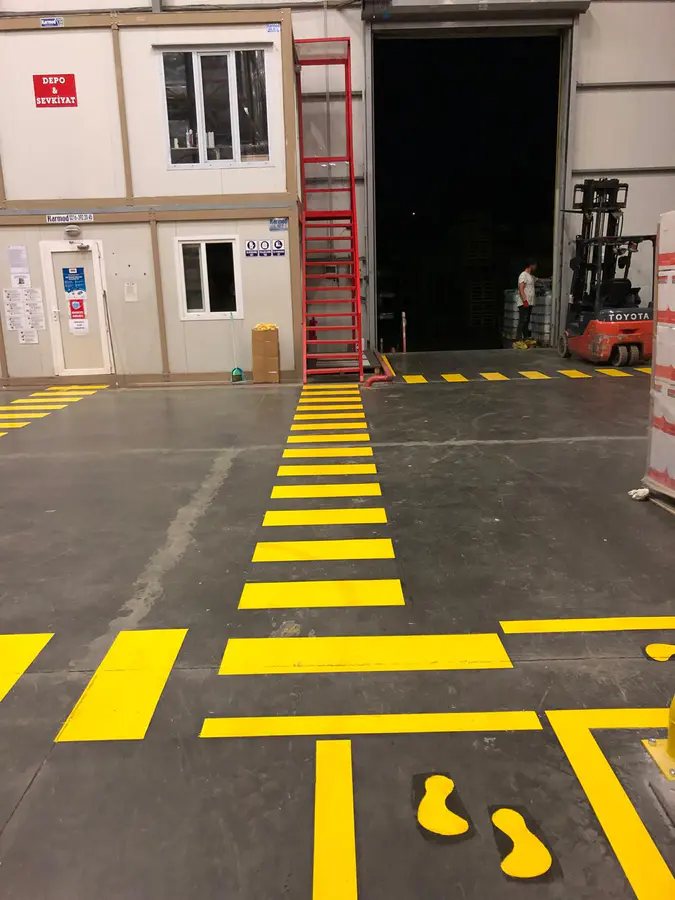 Fabrika Zemin İş Güvenliği Çizgileri