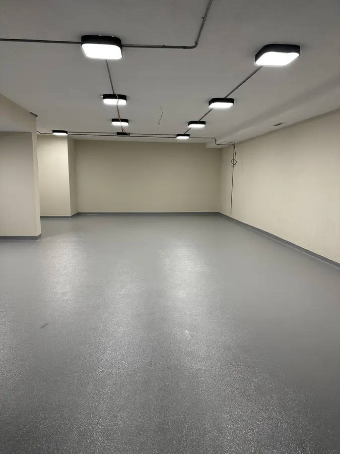 Zemin Epoksi Portakal Desenli Boyama ve Kaymaz Yüzey Çözümleri