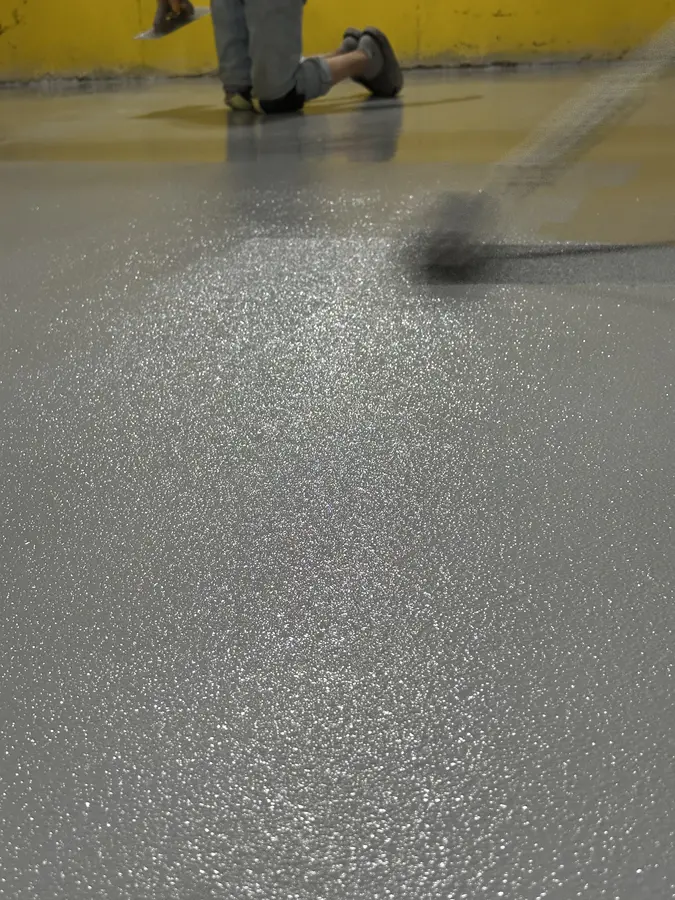 Zemin Epoksi Portakal Desenli Boyama ve Kaymaz Yüzey Çözümleri