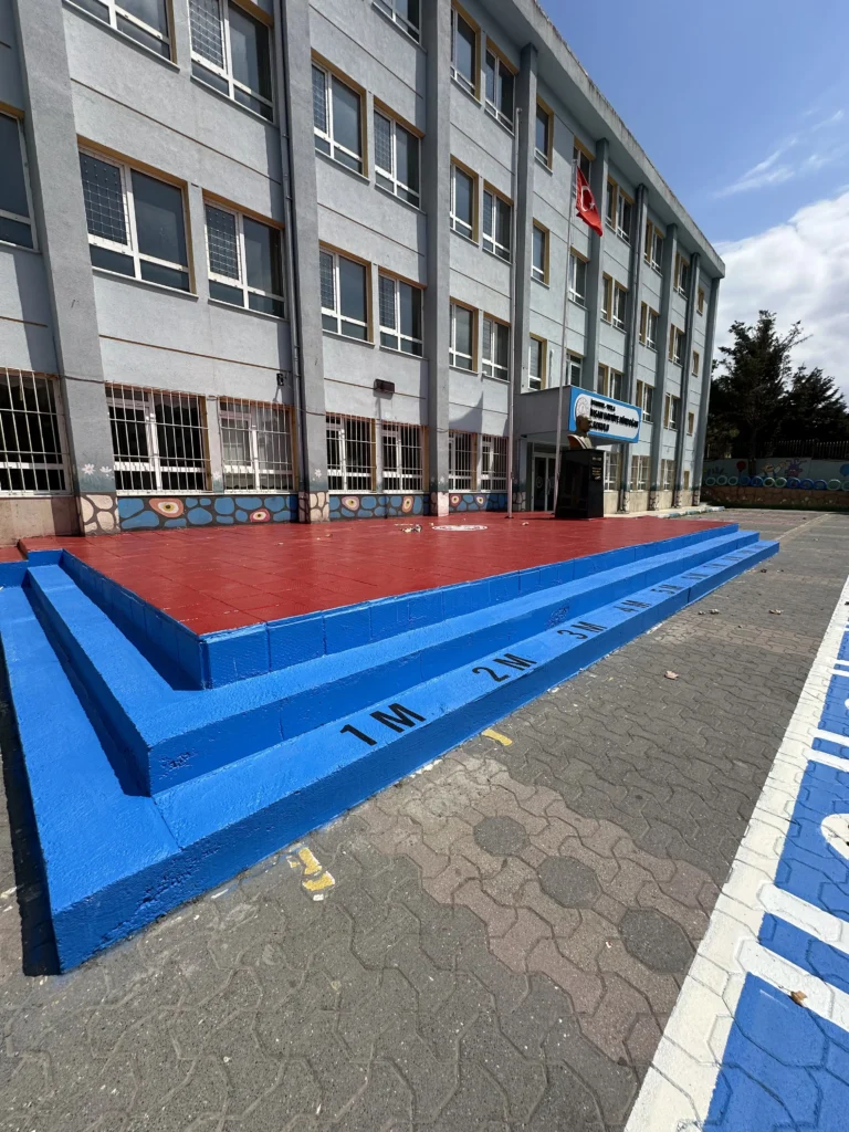 Renkli Oyun Alanı Zemin Boyama