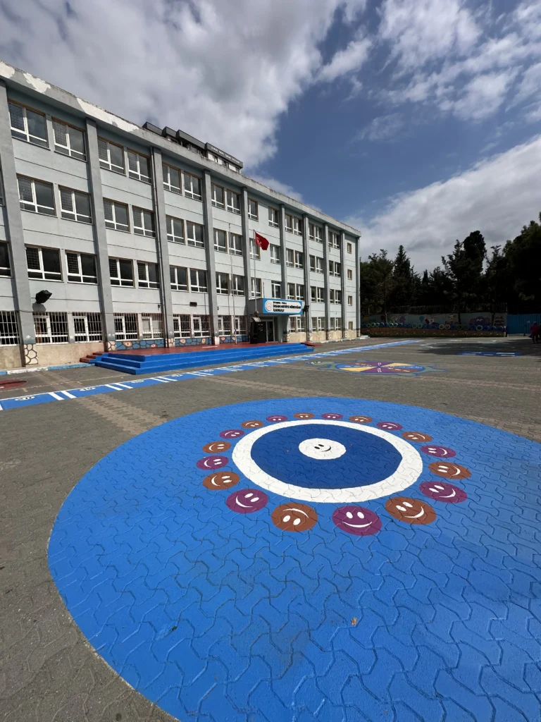 Okul Bahçesi Oyun Alanı Çizimi
