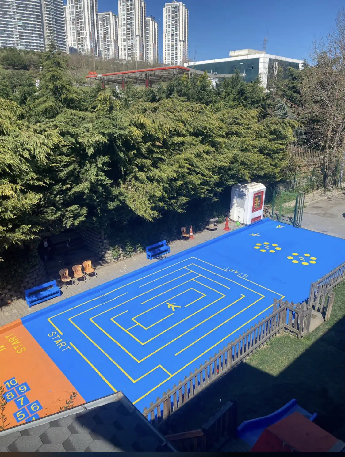 Okul Bahçesi Oyun Alanı Çizimi