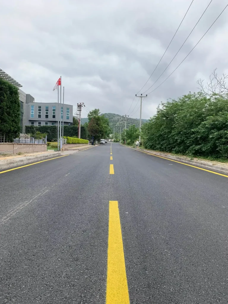 Asfalt Yol Çizgi ve Şerit Boya Uygulamaları
