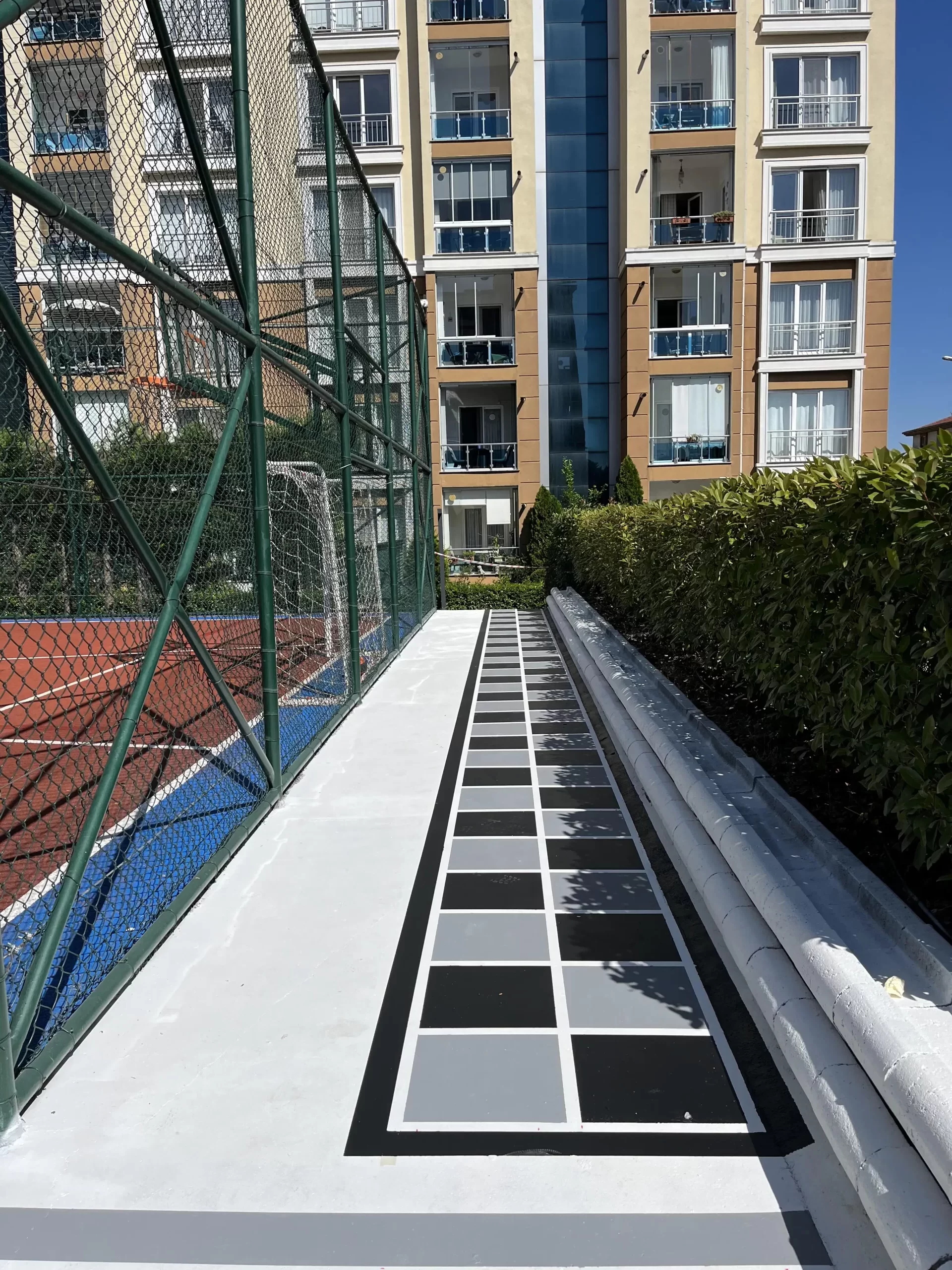 Dekoratif Bahçe Zemin Boyama Uygulamaları