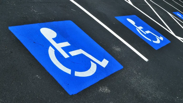 Açık Otopark Engelli Park Alanı İşaretleme