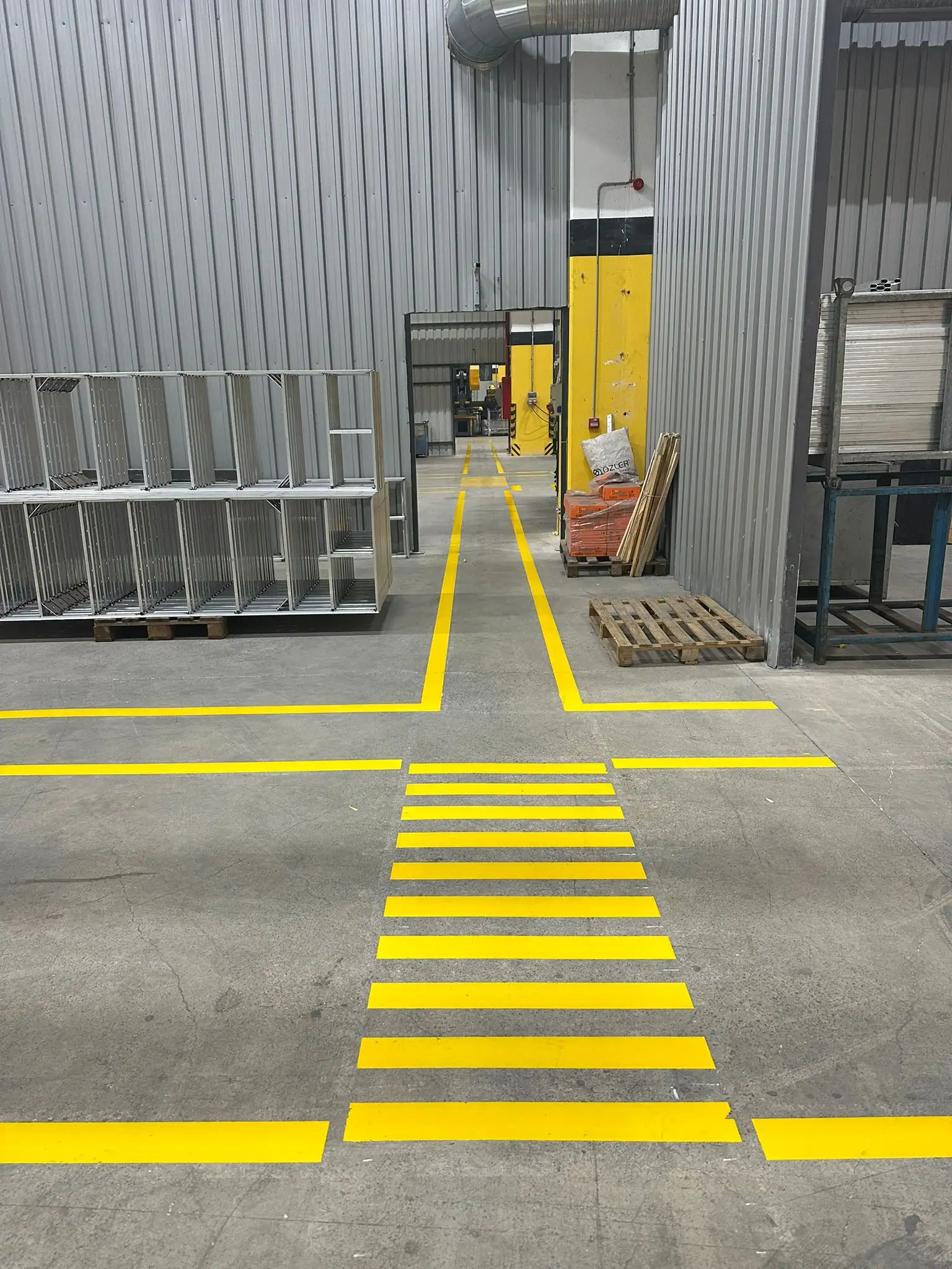 Epoksi Esaslı Fabrika Yol Çizgisi Uygulamaları