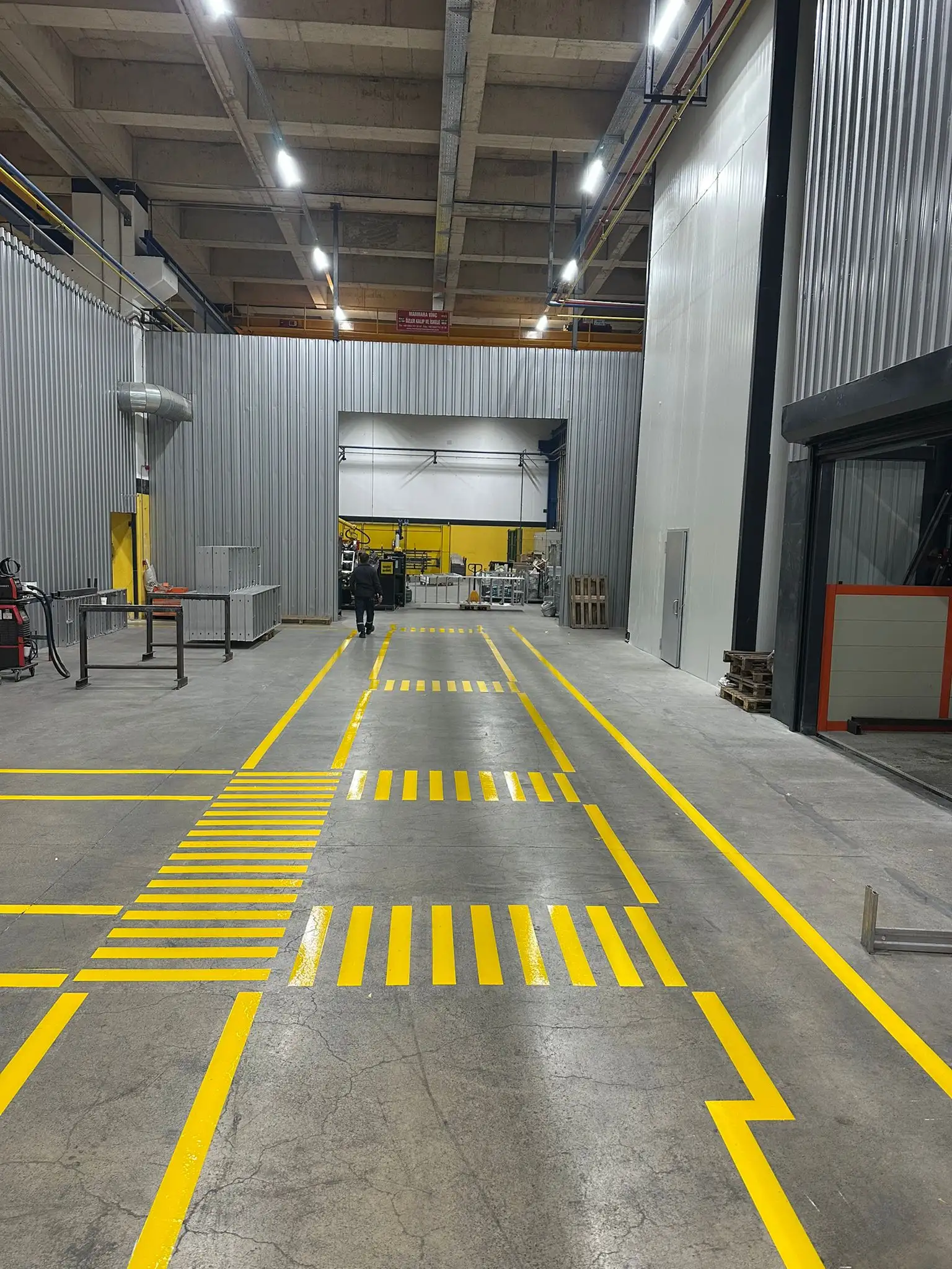 Epoksi Esaslı Fabrika Yol Çizgisi Uygulamaları