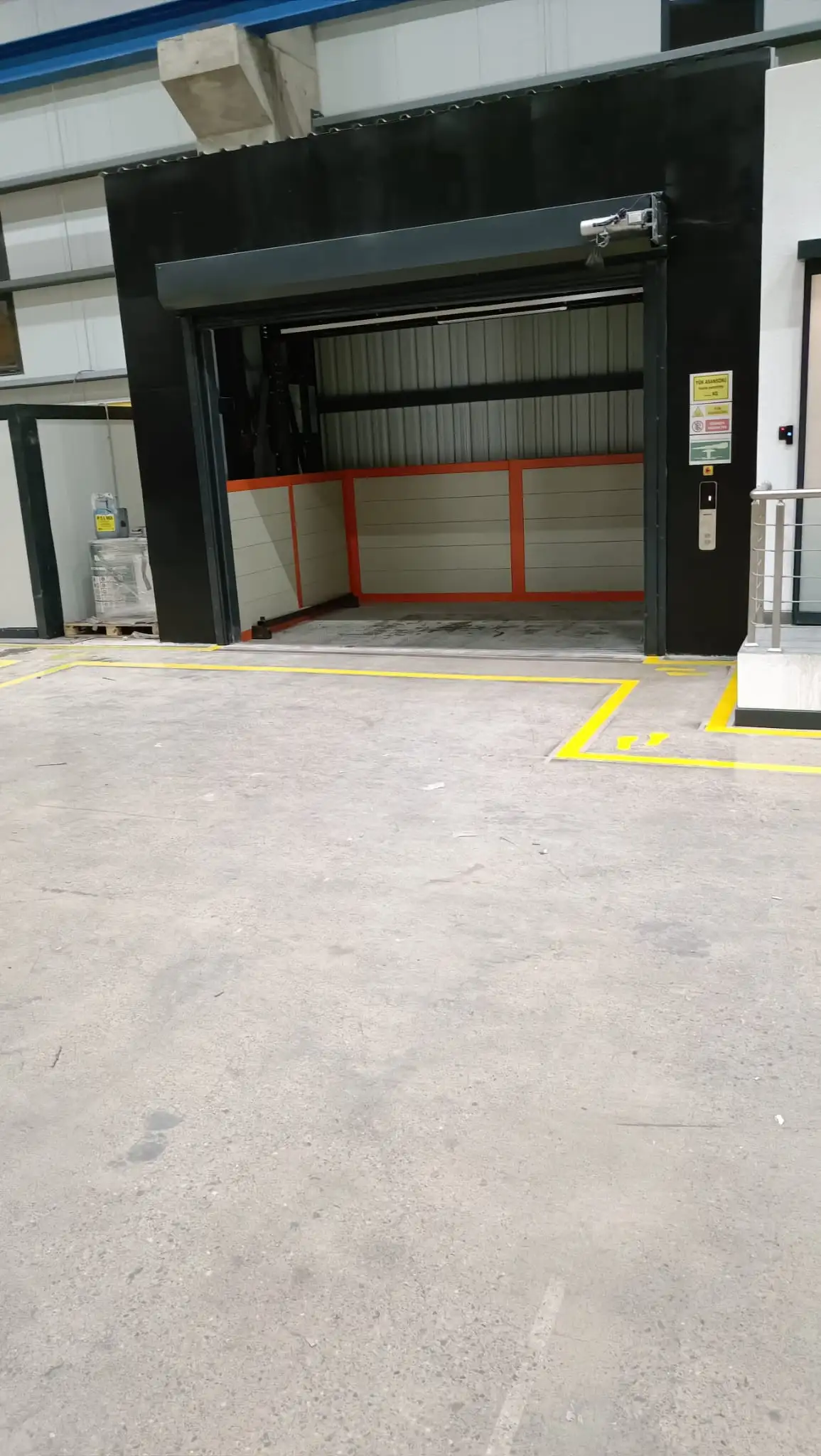 Epoksi Esaslı Fabrika Yol Çizgisi Uygulamaları