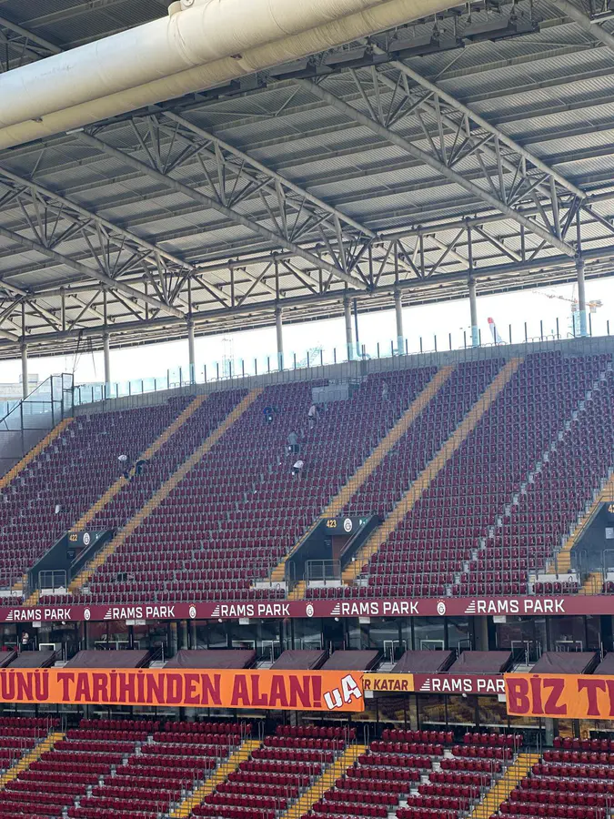 Stadyum Koltuk Boyama Hizmetleri